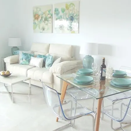 Lux. Frontbeach-terrace. 5 Pools.tv. 2 A.c.netflix