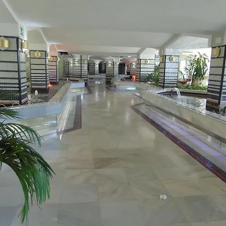 Lux. Frontbeach-terrace. 5 Pools.tv. 2 A.c.netflix Apartment