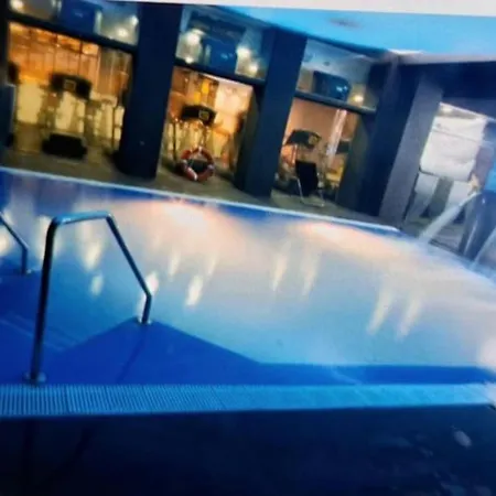 Apartment Lux. Frontbeach-terrace. 5 Pools.tv. 2 A.c.netflix