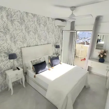 Apartment Lux. Frontbeach-terrace. 5 Pools.tv. 2 A.c.netflix *