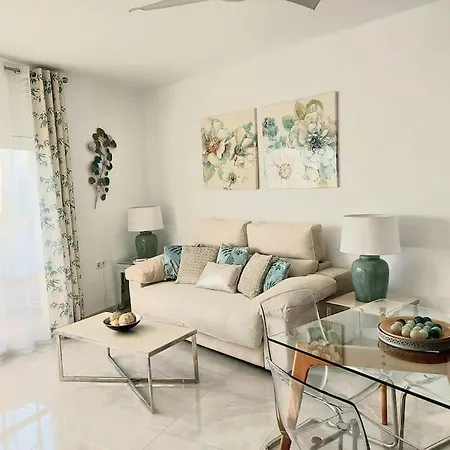 Lux. Frontbeach-terrace. 5 Pools.tv. 2 A.c.netflix Apartment