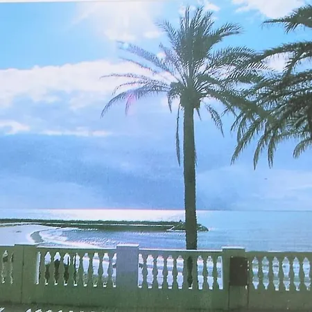 Lux. Frontbeach-terrace. 5 Pools.tv. 2 A.c.netflix Apartment