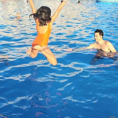 דירה Lux. Frontbeach-terrace. 5 Pools.tv. 2 A.c.netflix